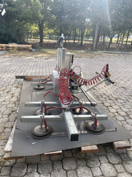 ELEPHANT GLA8F  2017