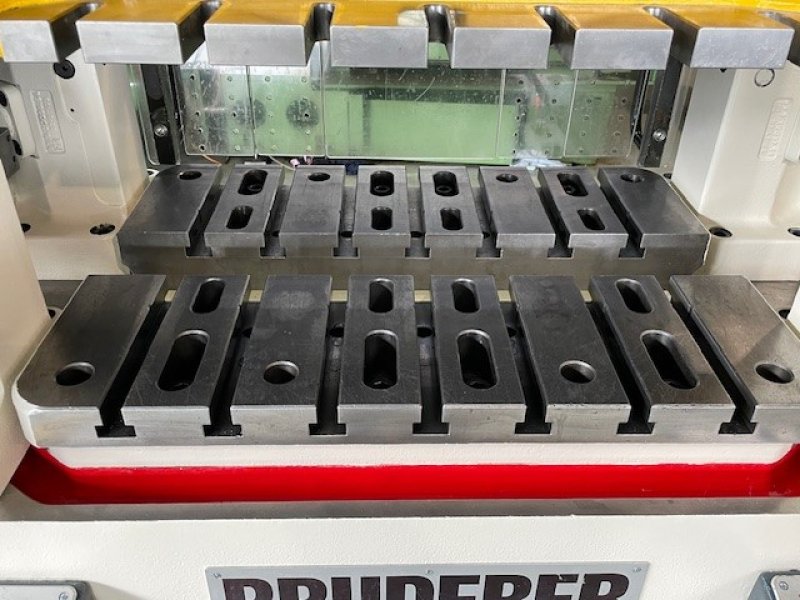 BRUDERER BSTA 250-75B  2006