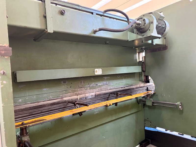 CBC 4000X100 TON. 