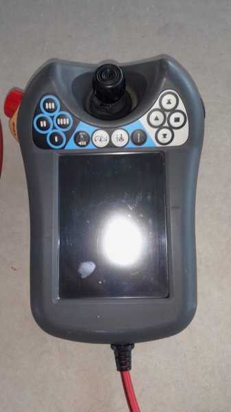 ABB IRB 140 con controller IRC5 e FlexPendant  2009